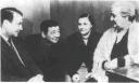 Анна Ахматова у Гитовичей с сыном Львом Николаевичем Гумилевым (слева). 60-е годы.